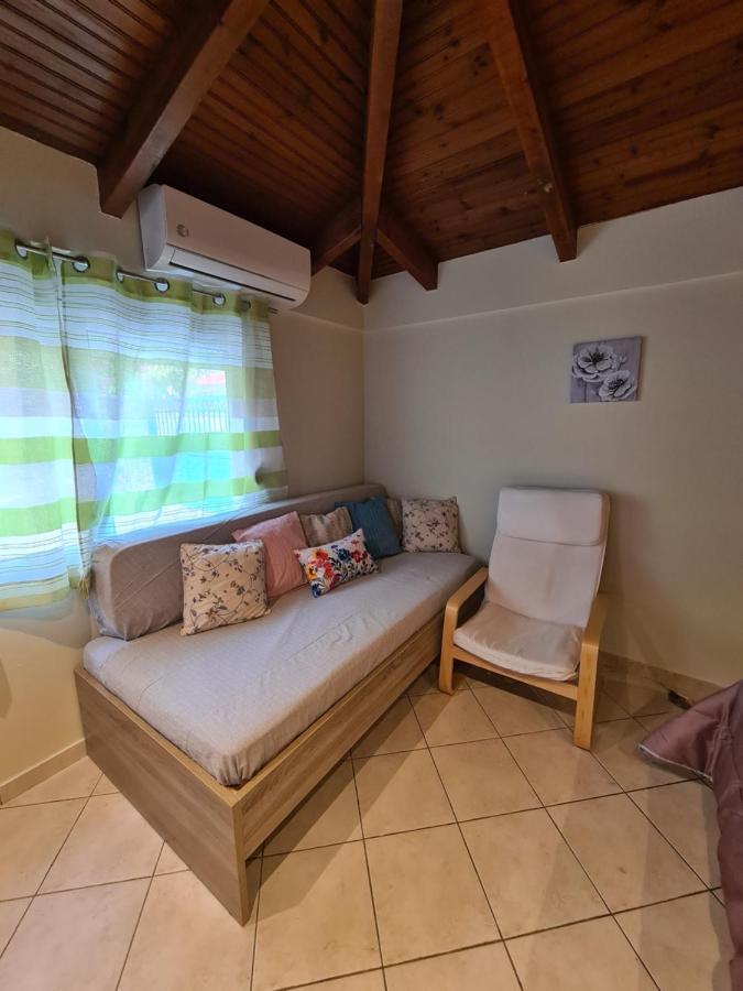 Semelia'S Guest House Spata  Exterior photo